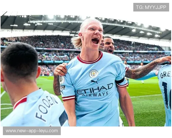 曼城门前抢点哈兰德二次补射完成帽子戏法