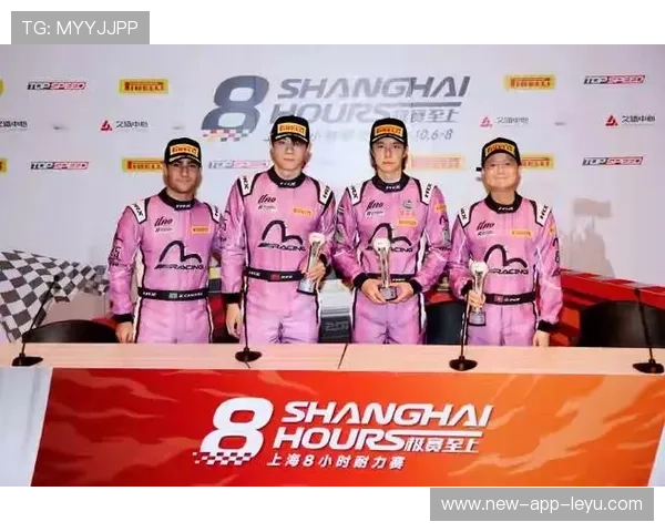 赛事背后:车队研发团队的幕后秘密,赛车车队人员